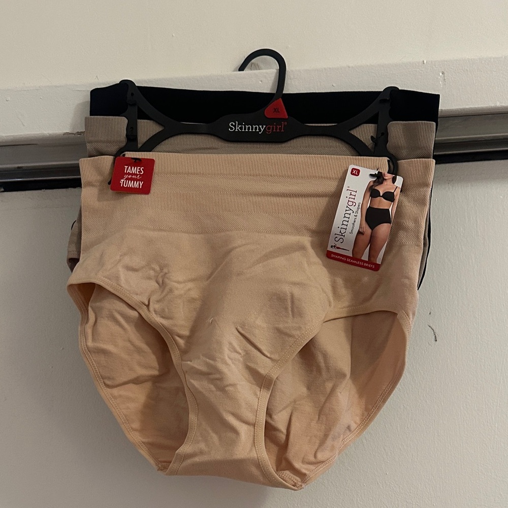 Skinnygirl Beige and Black High-Waist Briefs